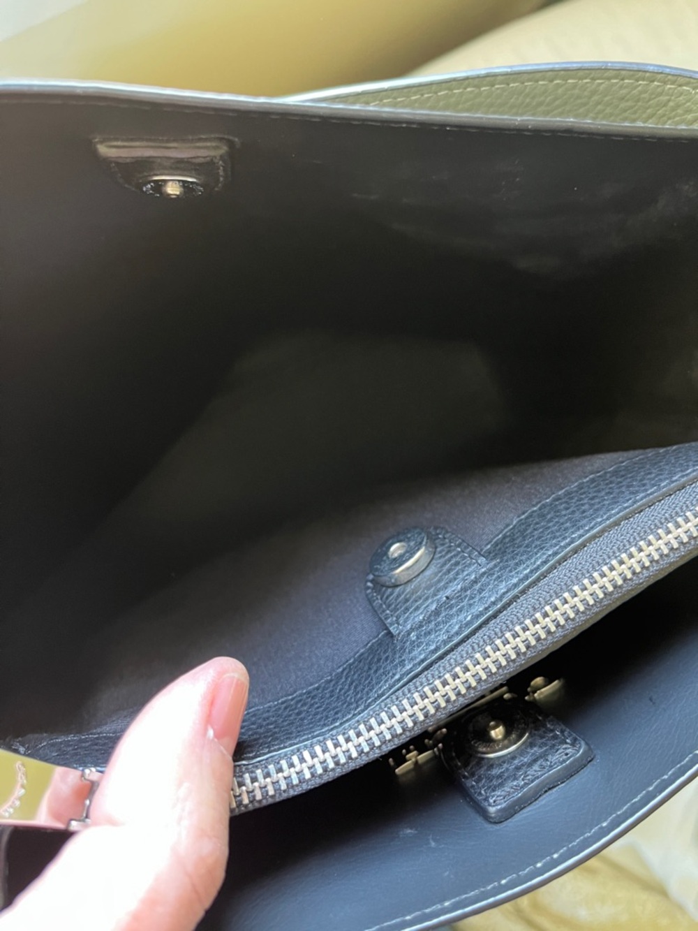 Coach Olive Green Pebbled Leather Shoulder Bag with Silver Logo - Picture 6 of 10